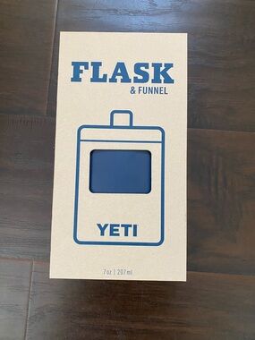 Yeti Navy Blue Flask & Funnel Pack